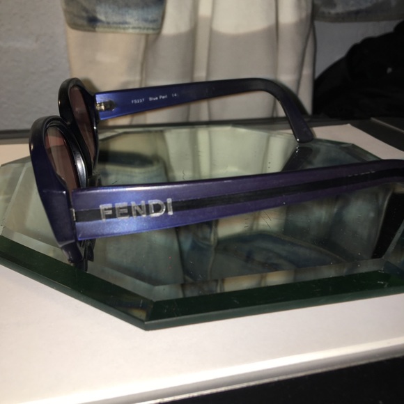 FENDI Sunglasses Blue Pearl - Picture 4 of 6